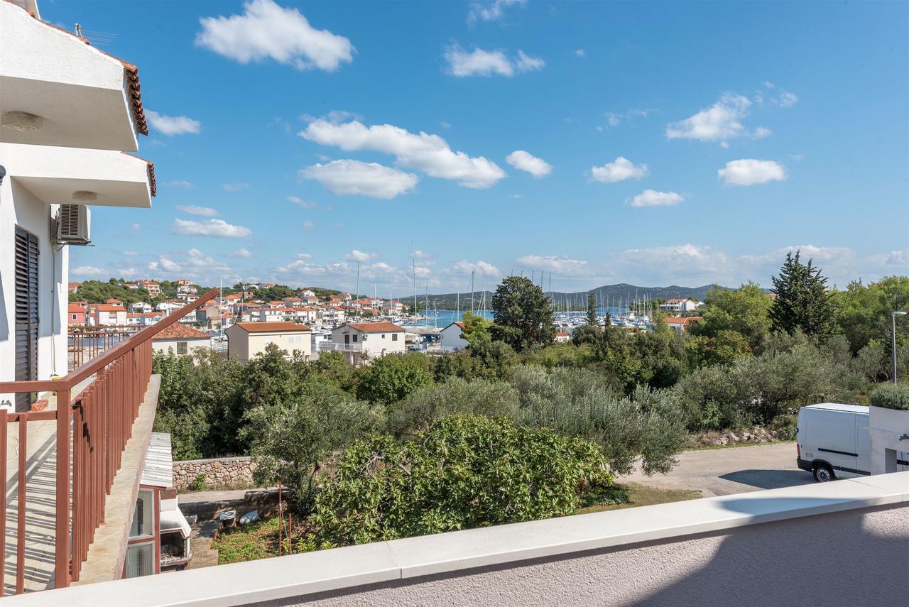 Apartment Lavanda Jezera Εξωτερικό φωτογραφία
