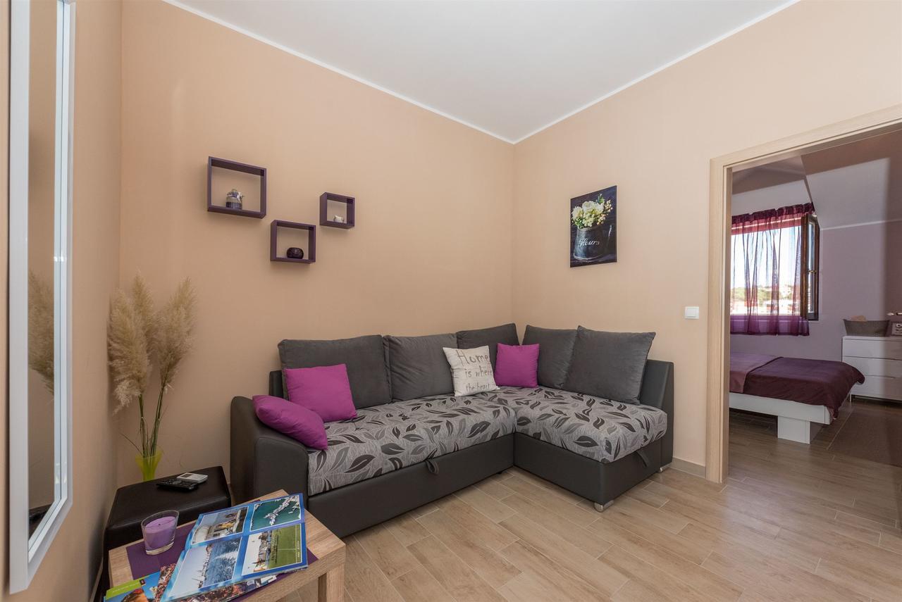 Apartment Lavanda Jezera Εξωτερικό φωτογραφία